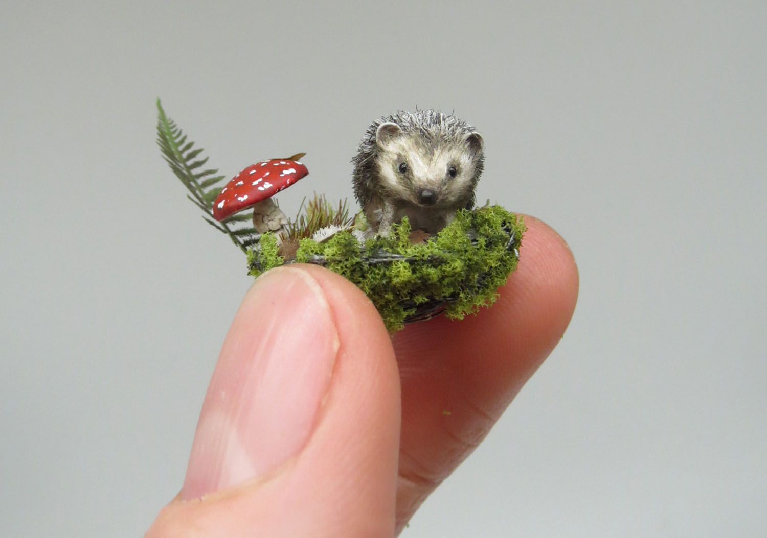 Artist’s Biologically Correct Miniature Sculptures Urge Us to Look Nearer